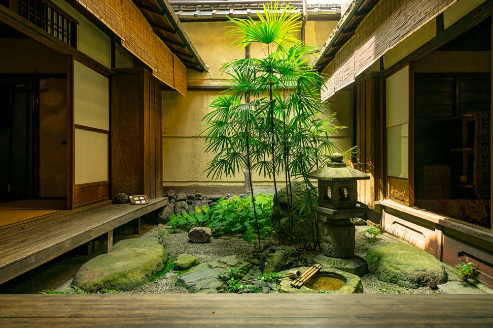 坪庭　　昭和時代 和風坪庭 | allspark
